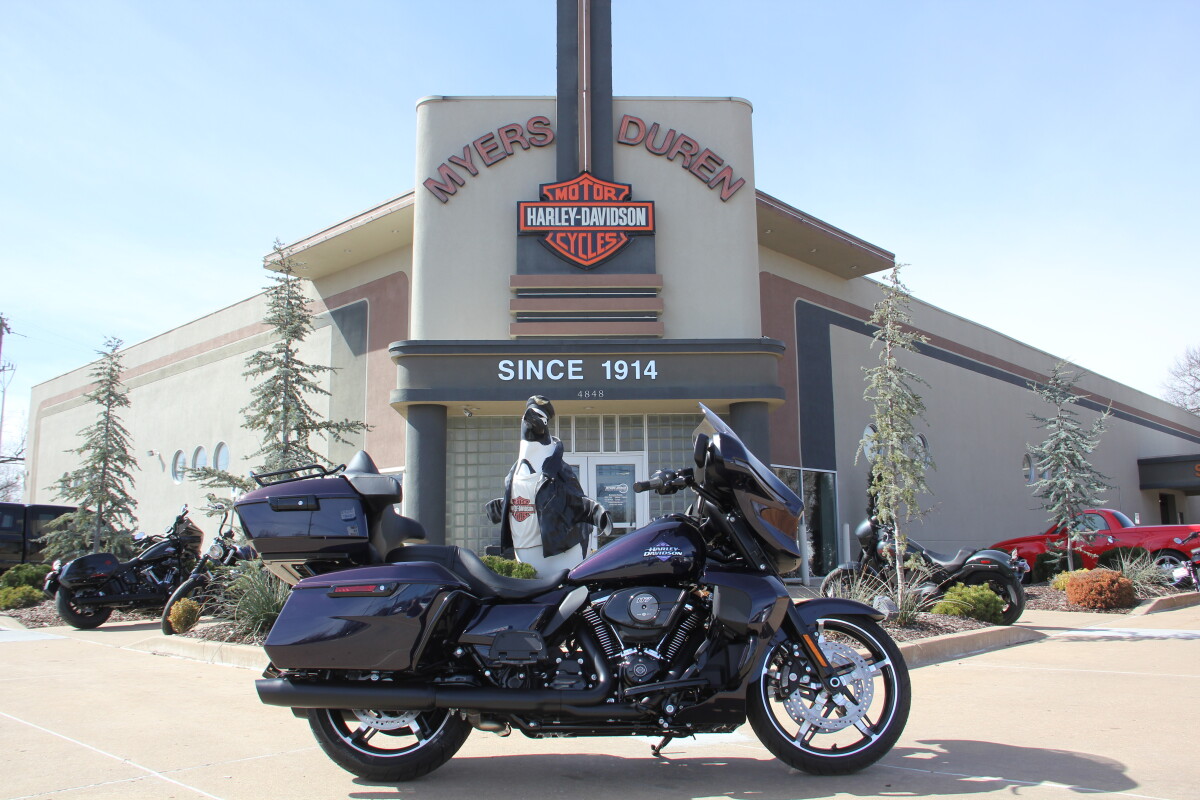 2025 Harley-Davidson Street Glide Ultra Mystic Shift - Black Finish