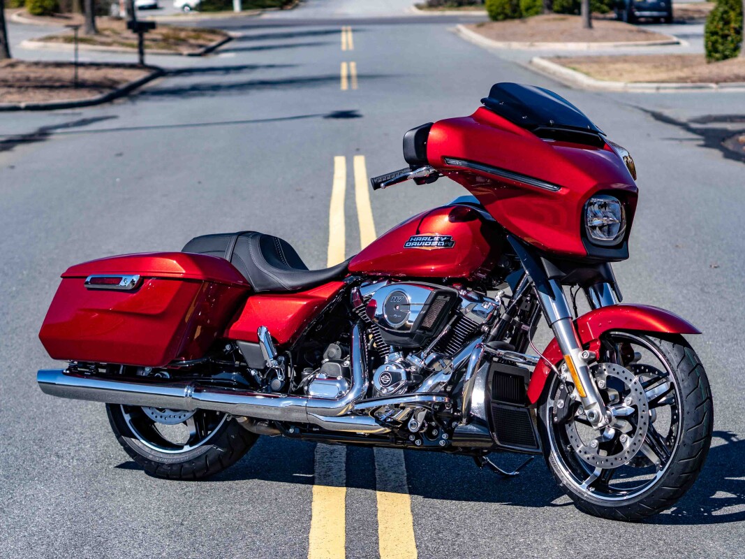 FLHX 2025 Street Glide - Photo 3
