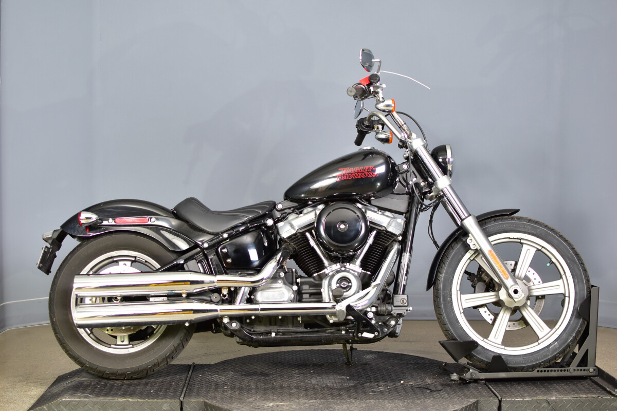 2023 Harley-Davidson® Softail® Standard Vivid Black
