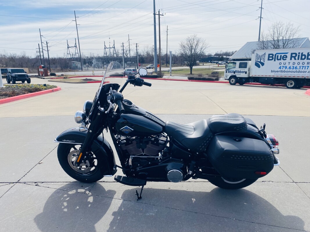 2025 Harley-Davidson Heritage Classic FLHC - Photo 3