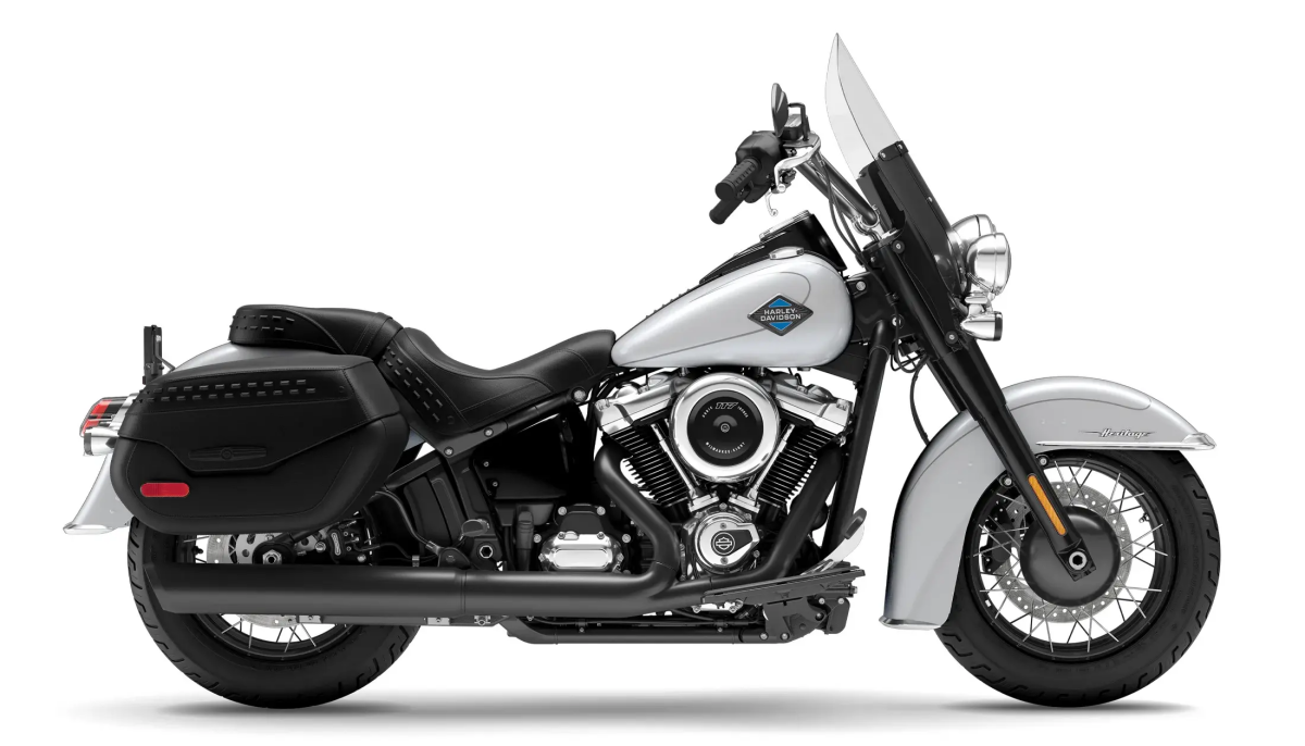 2025 Harley-Davidson<sup>®</sup> Heritage Classic White Onyx Pearl - Black Finish