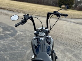 2017 Harley-Davidson<sup>®</sup> Fat Bob<sup>®</sup> Vivid Black thumb 0