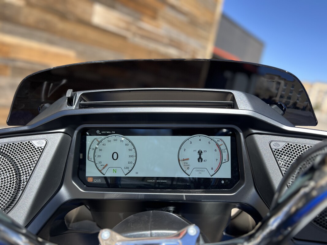 2025 Harley-Davidson Road Glide Blue Burst - Photo 9