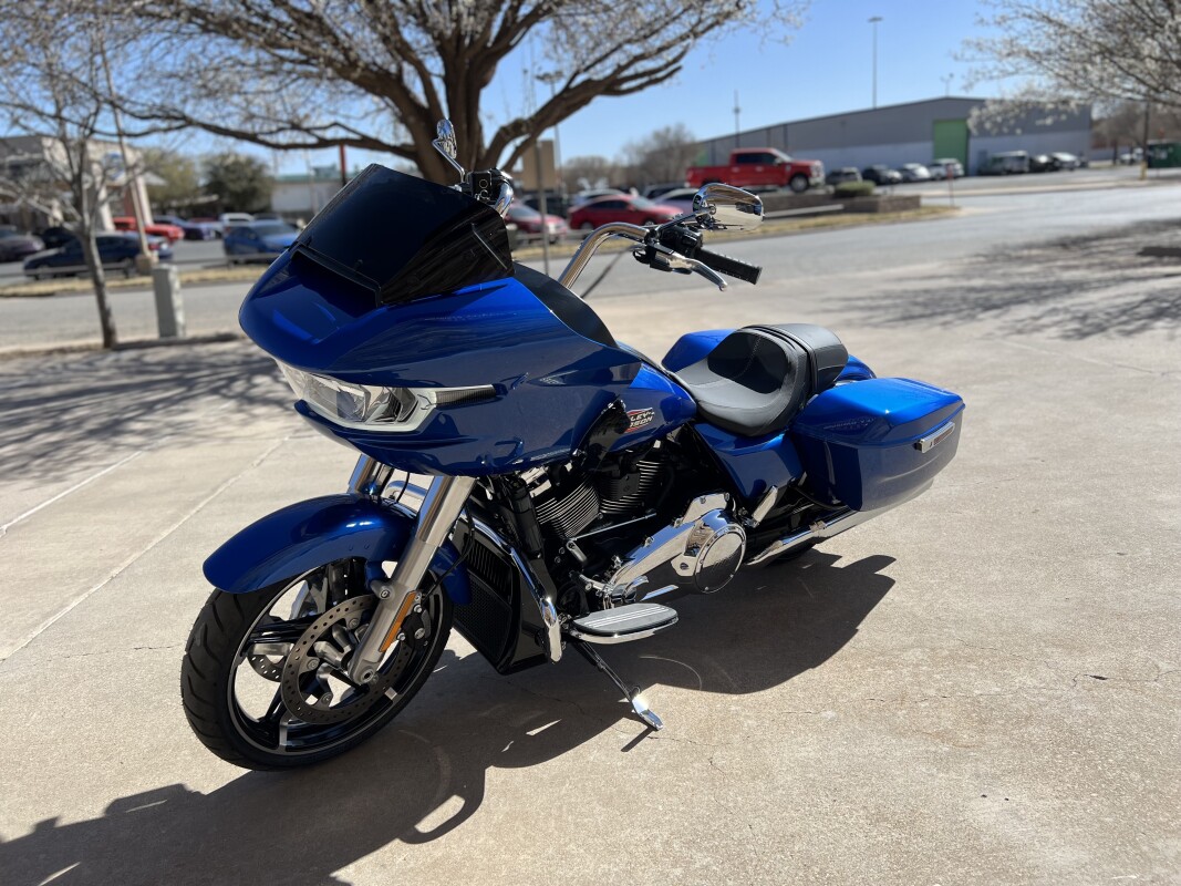 2025 Harley-Davidson Road Glide Blue Burst - Photo 4