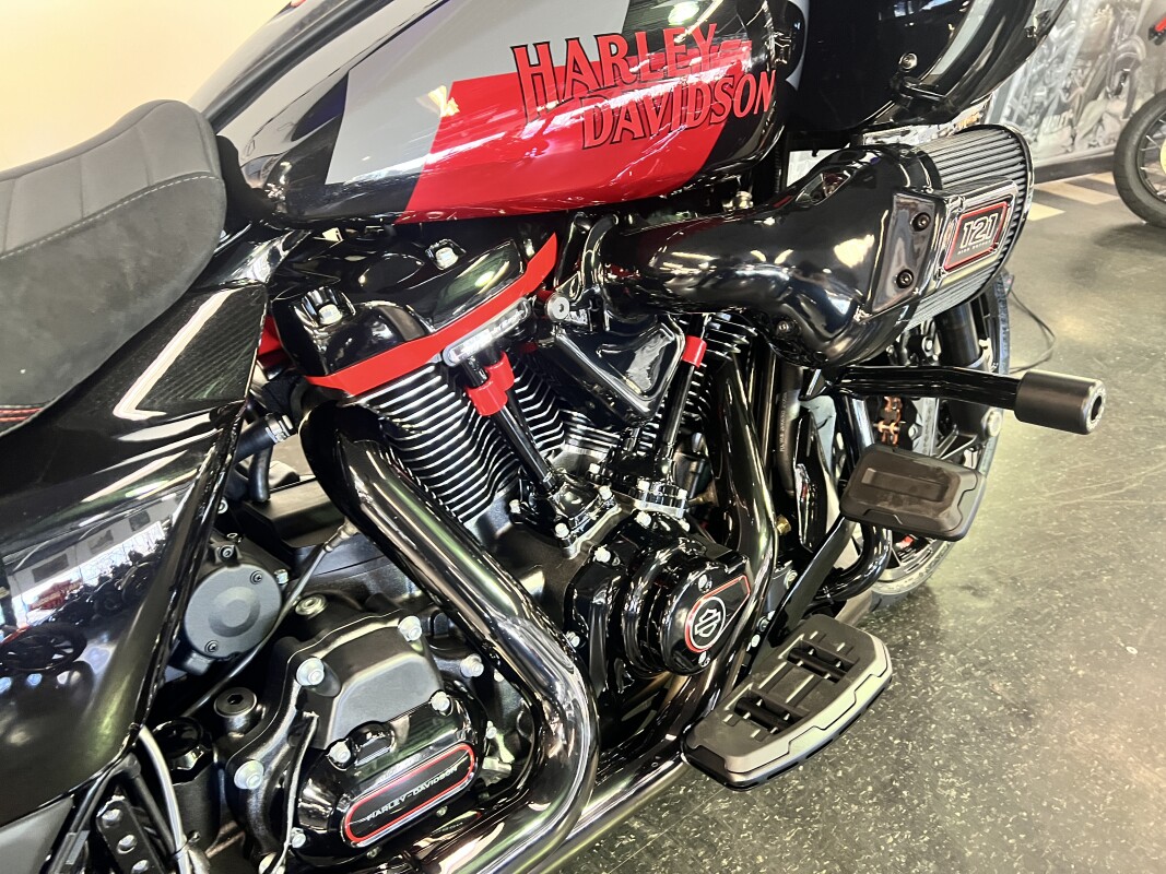 2025 Harley-Davidson CVO Road Glide ST Hot Lap FLTRXSTSE - Photo 8