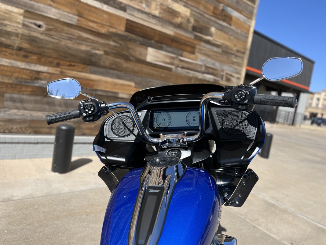 2025 Harley-Davidson Road Glide Blue Burst - Photo 8