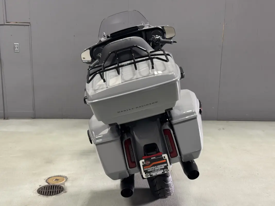 FLHXU 2025 Street Glide Ultra - Photo 8