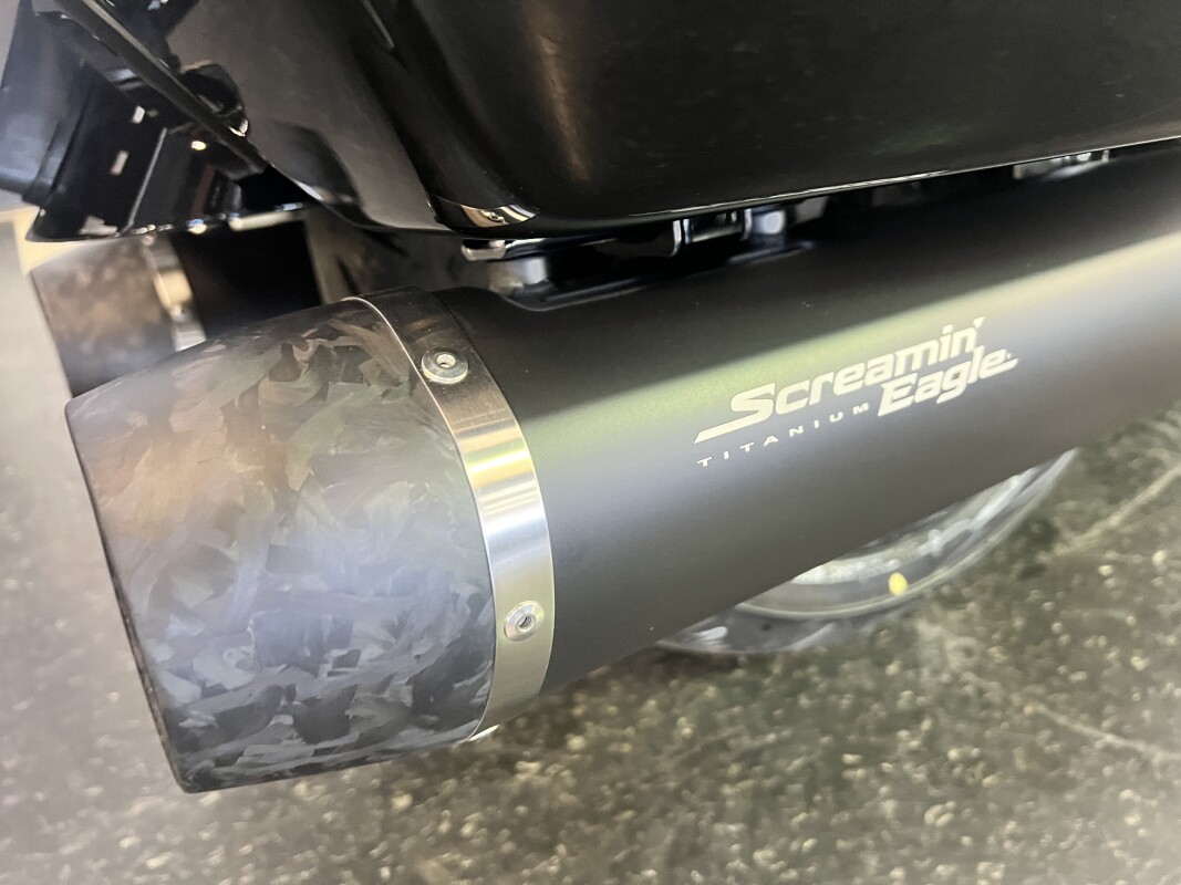 2025 Harley-Davidson CVO Road Glide ST Hot Lap FLTRXSTSE - Photo 10