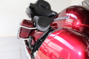 2017 Harley-Davidson<sup>®</sup> Ultra Limited Low Red thumb 0
