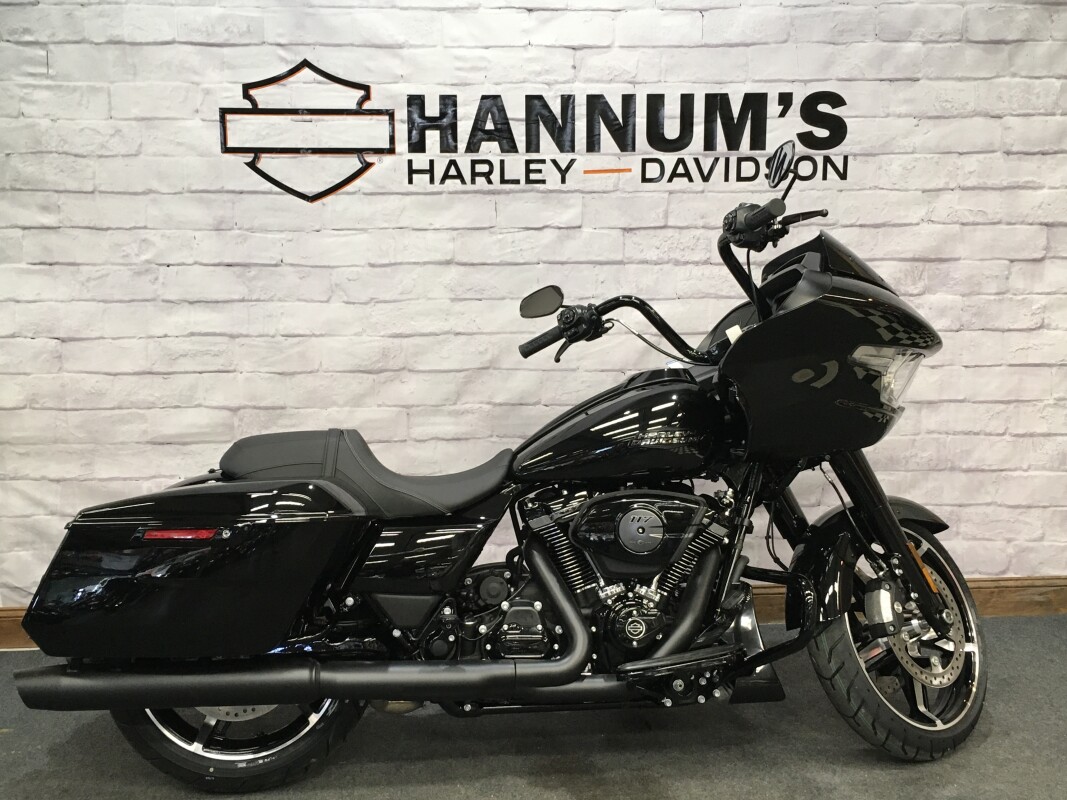 2025 Harley-Davidson Road Glide Vivid Black FLTRX