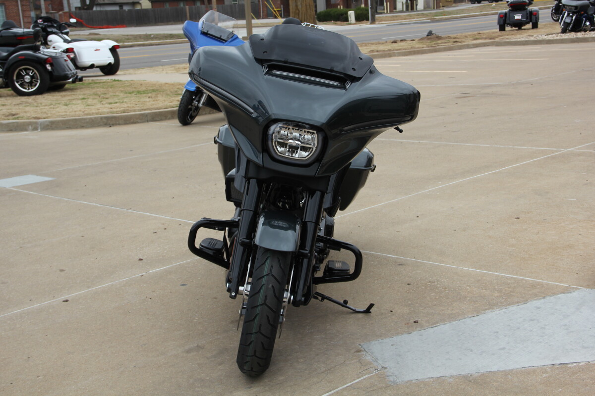 2025 Harley-Davidson Street Glide Iron Horse Metallic - Black Finish - Photo 8