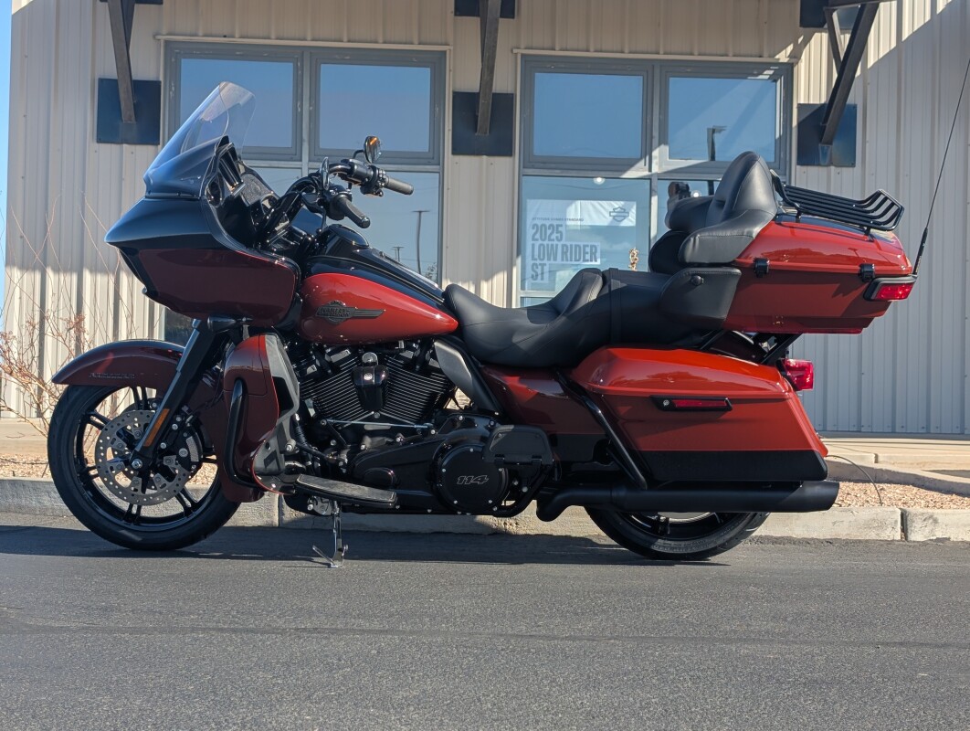 2024 Harley-Davidson Road Glide Limited - Photo 2