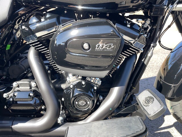 Harley-Davidson Freewheeler 2024 FLRT Vivid Black
 NOW ONLY $28,499 - Photo 2
