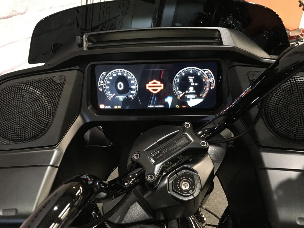 2025 Harley-Davidson Road Glide Vivid Black FLTRX - Photo 5