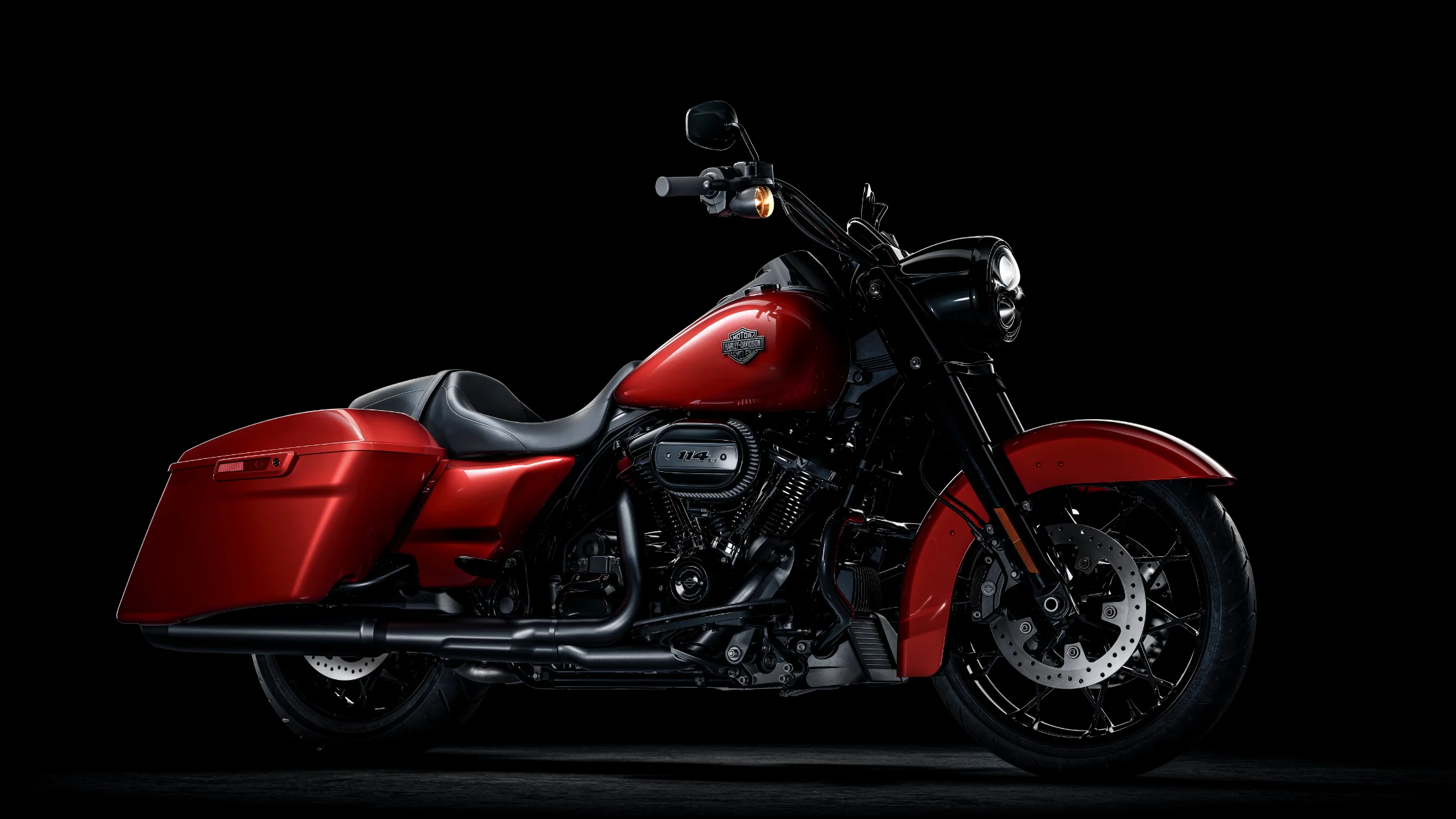 The 2025 Harley-Davidson Road King Special in a striking red and black color scheme.