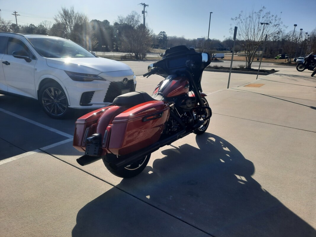 2025 Harley-Davidson Street Glide Brilliant Red - Black Finish - Photo 6