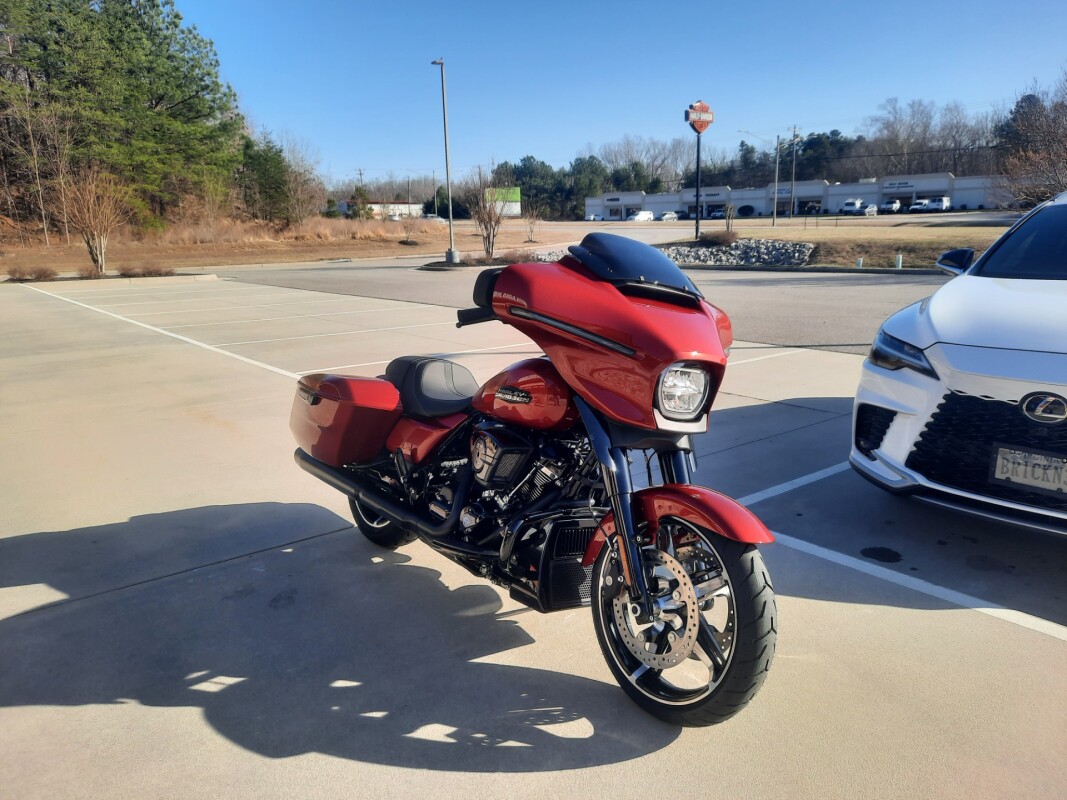 2025 Harley-Davidson Street Glide Brilliant Red - Black Finish - Photo 4