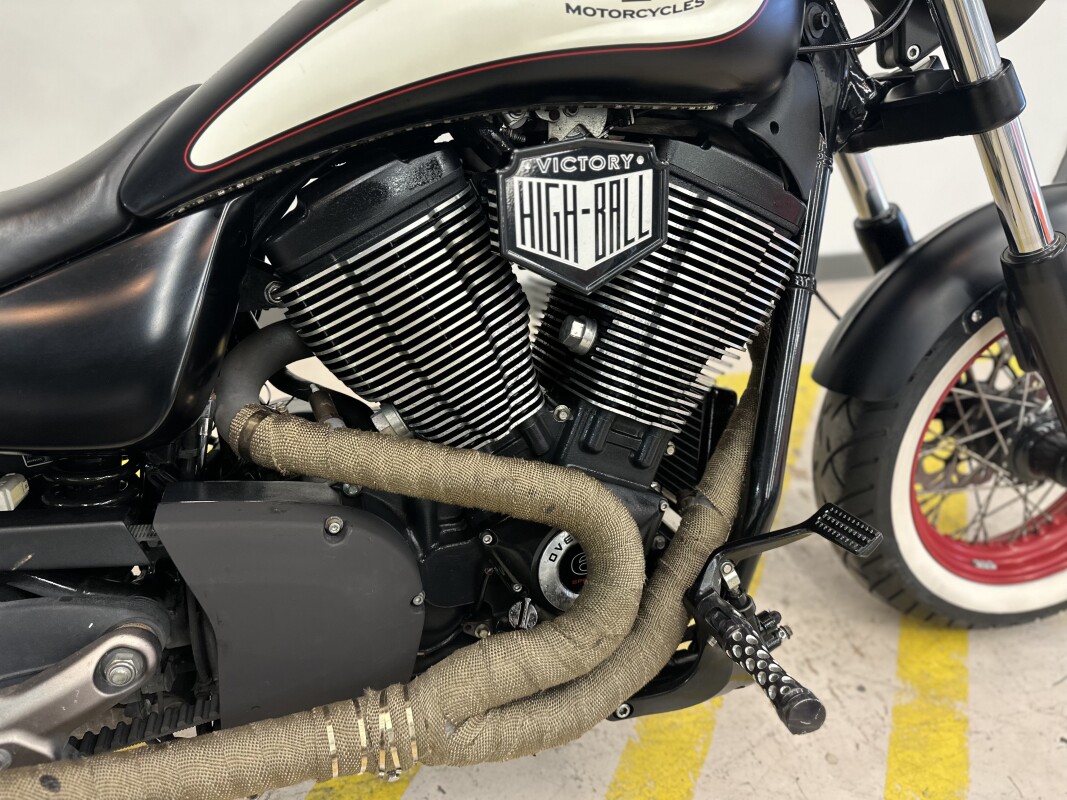 2013 Victory Highball Black/White - Photo 8