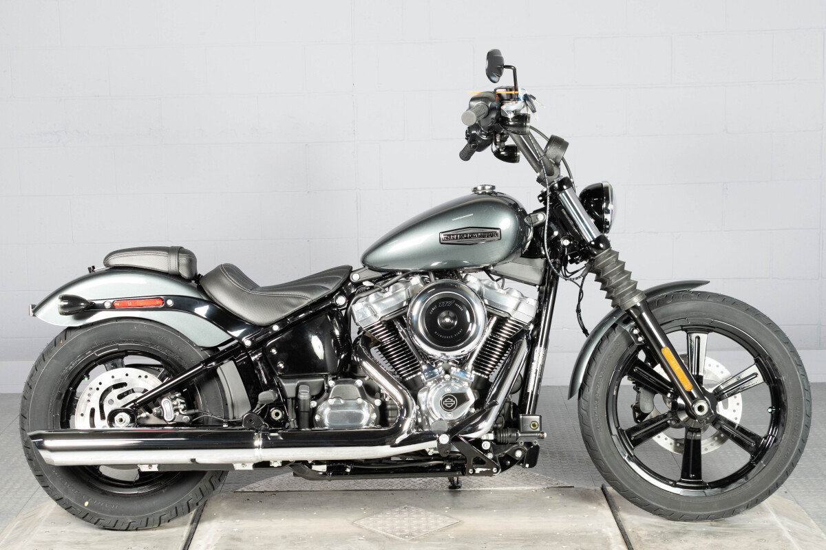 street bobオープンロード 7 1/2 黒　60cm street bobオープンロード 7 1/2 黒 60cm Street Bob® | Iron Nation