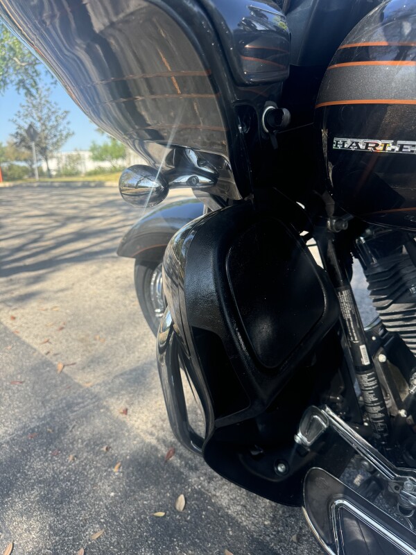 2016 Harley-Davidson CVO Road Glide Ultra - Photo 9