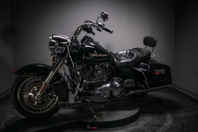 2010 Road King® (FLHR) thumb 2