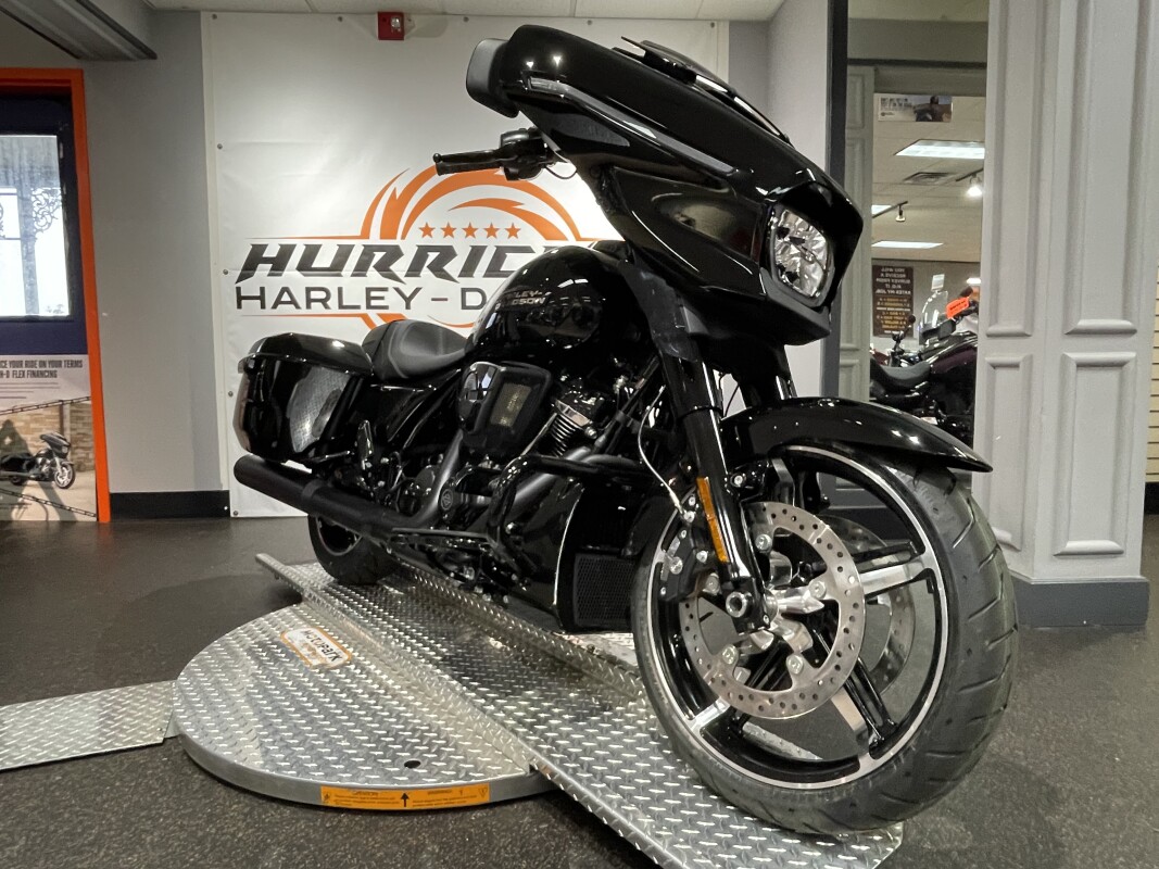 2025 Harley-Davidson Street Glide - Photo 2