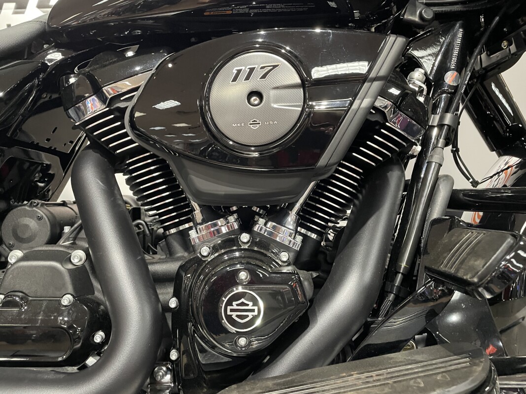 2025 Harley-Davidson Street Glide - Photo 10