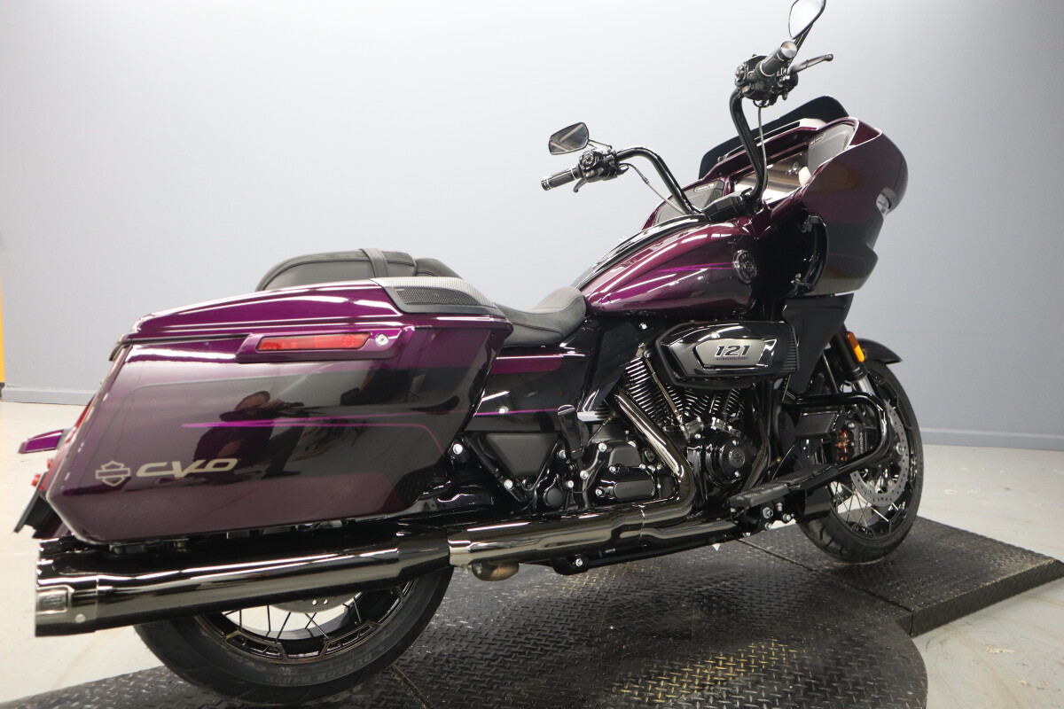 2025 Harley-Davidson CVO Road Glide FLTRXSE - Photo 8
