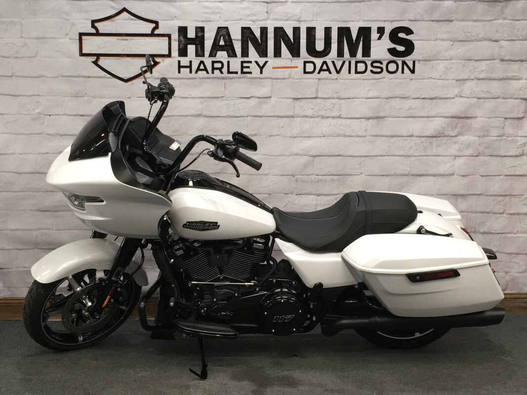 2025 Harley-Davidson Road Glide White Onyx Pearl - Black Finish FLTRX - Photo 5