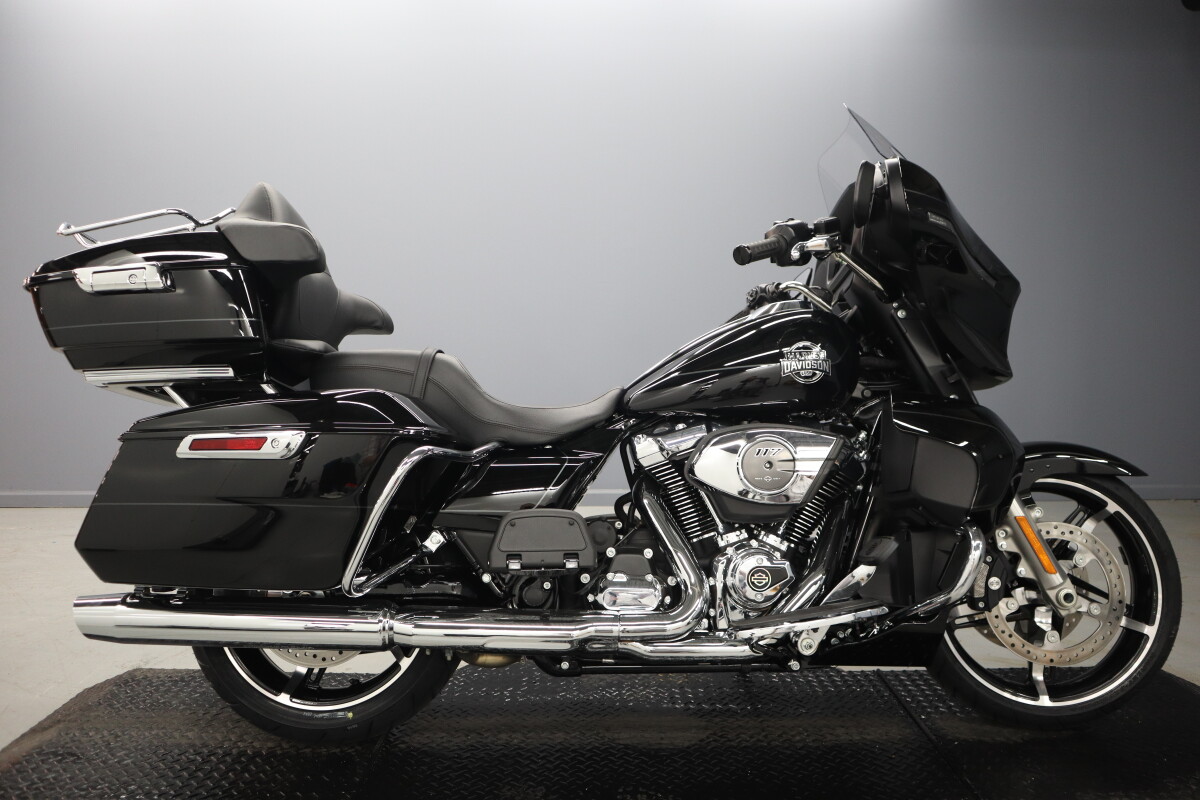 2025 Harley-Davidson Street Glide Ultra FLHXU