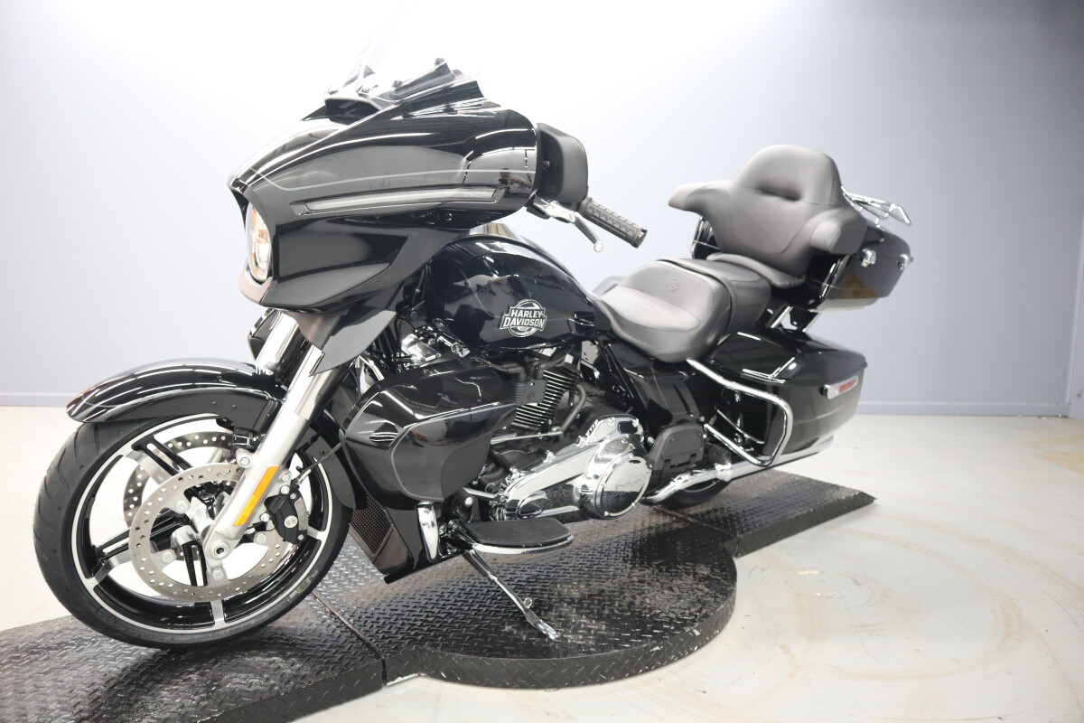 2025 Harley-Davidson Street Glide Ultra FLHXU - Photo 4