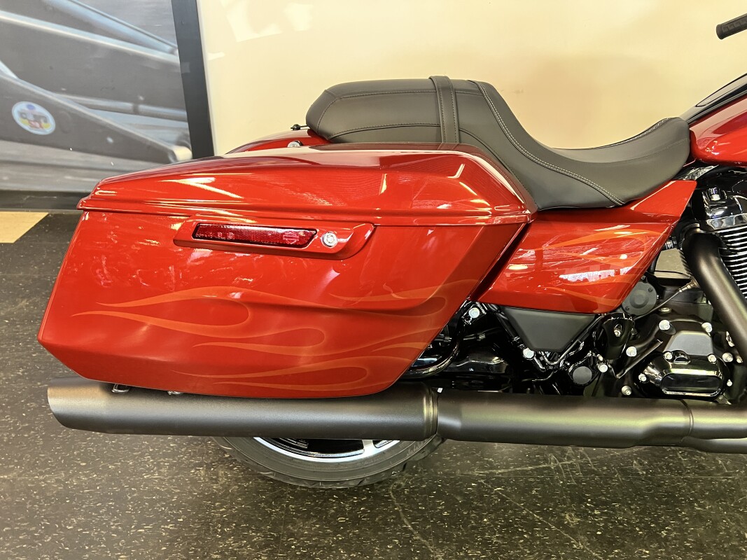 2025 Harley-Davidson Street Glide Whiskey Firestorm FLHX - Photo 5