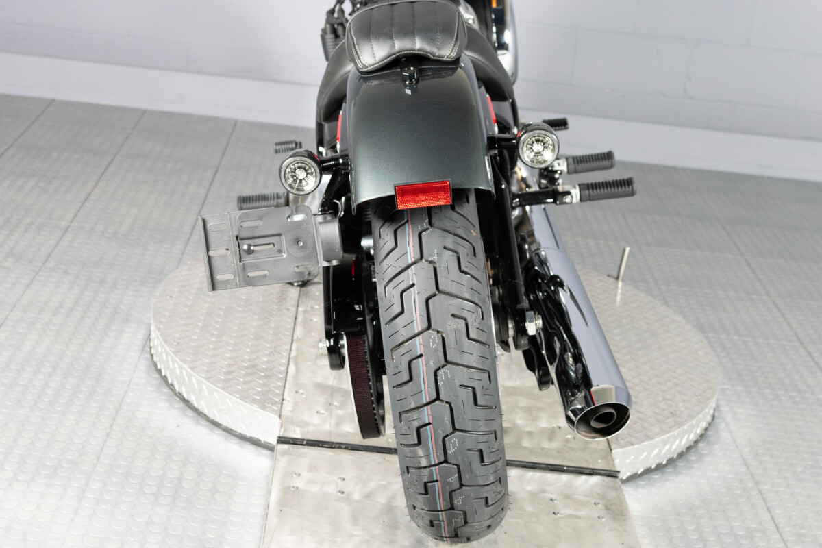 2025 Harley-Davidson® Street Bob® FXBB, photo 21