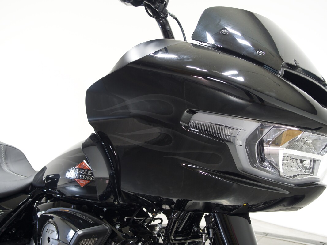 2025 Harley-Davidson FLTRX Road Glide in Midnight Firestorm - Photo 8