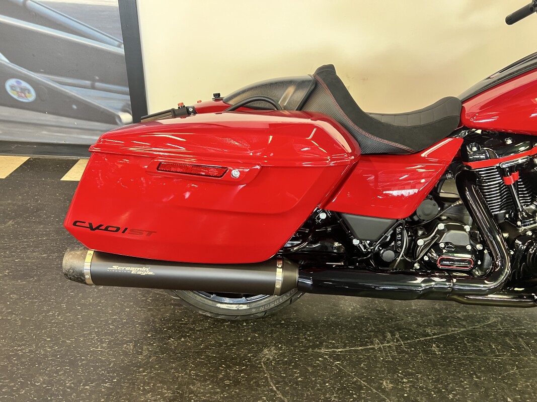 2025 Harley-Davidson CVO Road Glide ST Rally Red FLTRXSTSE - Photo 5