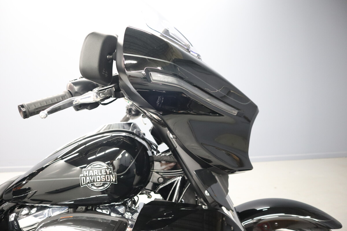 2025 Harley-Davidson Street Glide Ultra FLHXU - Photo 10