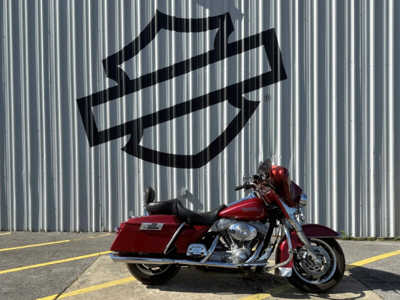 2006 Harley-Davidson<sup>®</sup> Electra Glide® Standard Red Pearl