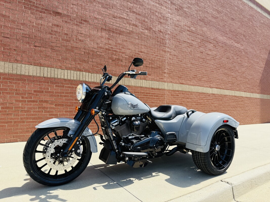 FLRT 2024 Freewheeler - Photo 6