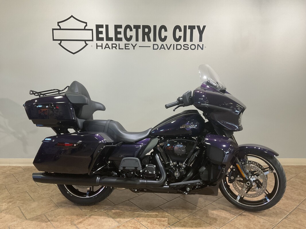 2025 Harley-Davidson Street Glide Ultra Mystic Shift - Black Finish FLHXU
