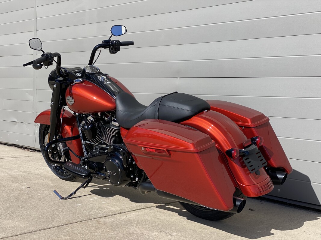 2025 Harley-Davidson Road King Special Whiskey Fire - Black Finish - Photo 6