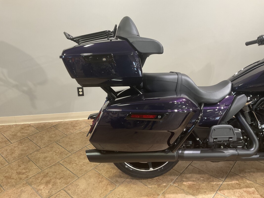 2025 Harley-Davidson Street Glide Ultra Mystic Shift - Black Finish FLHXU - Photo 5