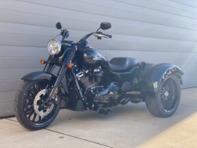 2024 Harley-Davidson<sup>®</sup> Freewheeler<sup>®</sup> Alpine Green / Vivid Black thumb 0