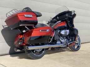 2025 Harley-Davidson<sup>®</sup> Street Glide® Whiskey Fire - Black Finish thumb 2