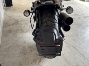 2024 Harley-Davidson<sup>®</sup> Fat Bob<sup>®</sup> 114 Vivid Black thumb 1