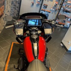 2025 Road Glide® (FLTRX) thumb 2