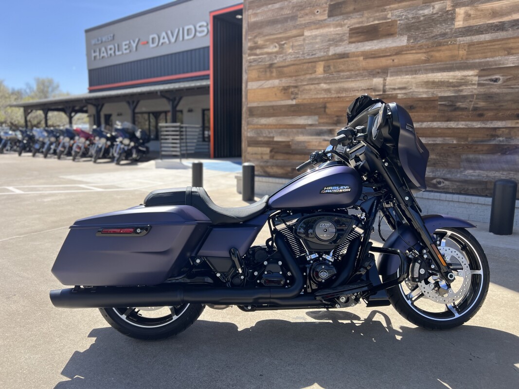 2025 Harley-Davidson Street Glide Purple Abyss Denim - Black Finish