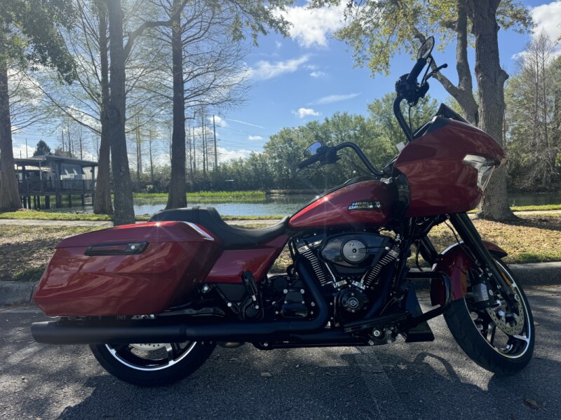 2025 Harley-Davidson<sup>®</sup> Road Glide®
