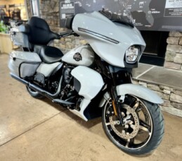 2025 FLHXU - Street Glide Ultra thumb 3