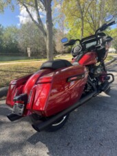 2025 Harley-Davidson<sup>®</sup> Road Glide® thumb 3
