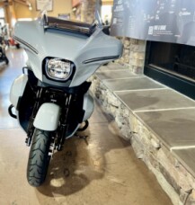 2025 FLHXU - Street Glide Ultra thumb 1